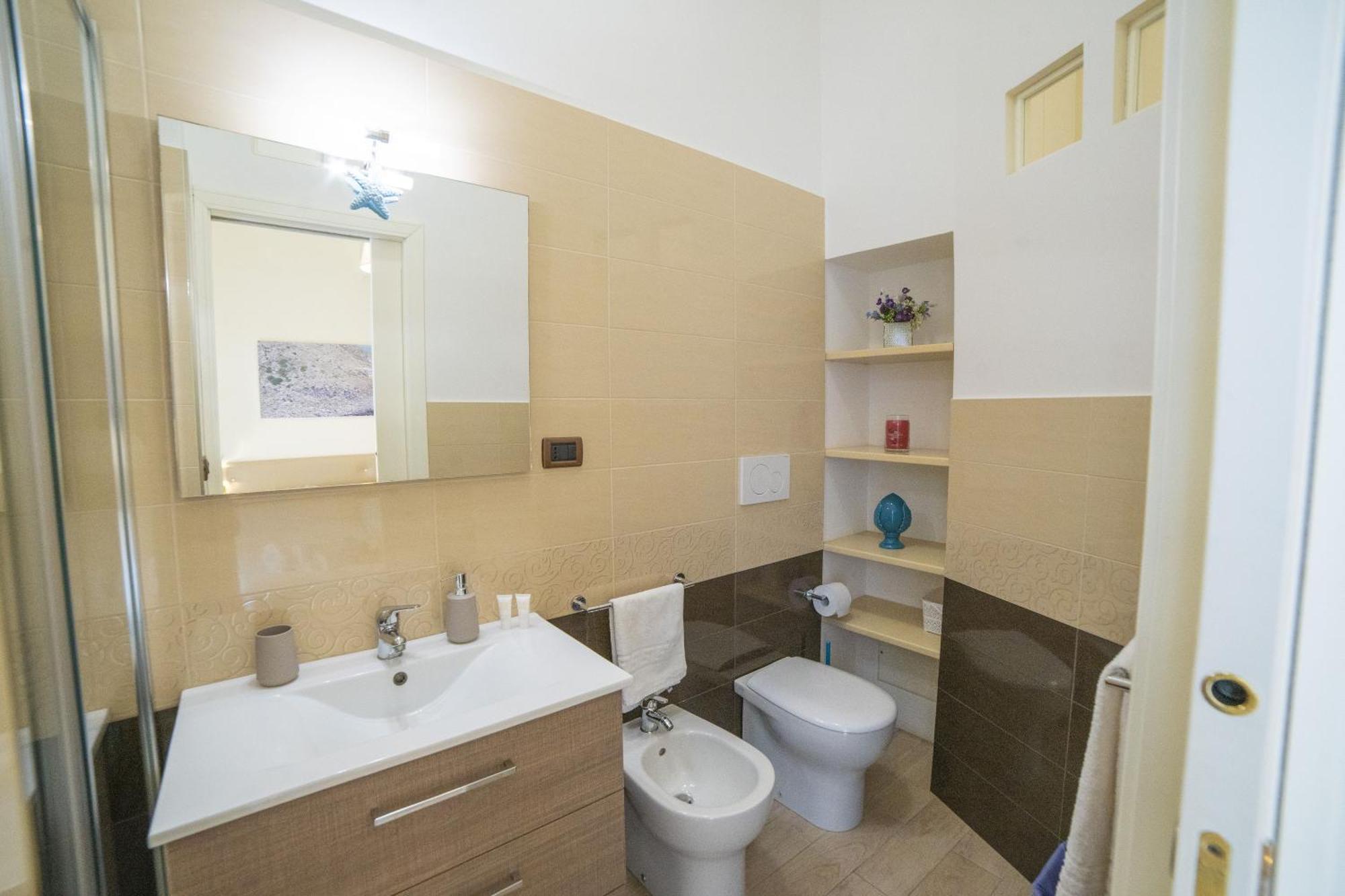B&B A Due Passi Otranto Exterior photo