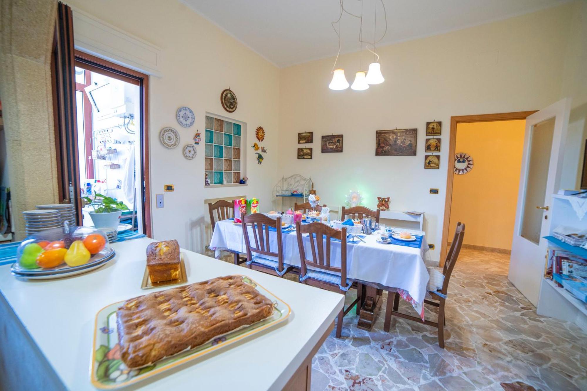 B&B A Due Passi Otranto Exterior photo
