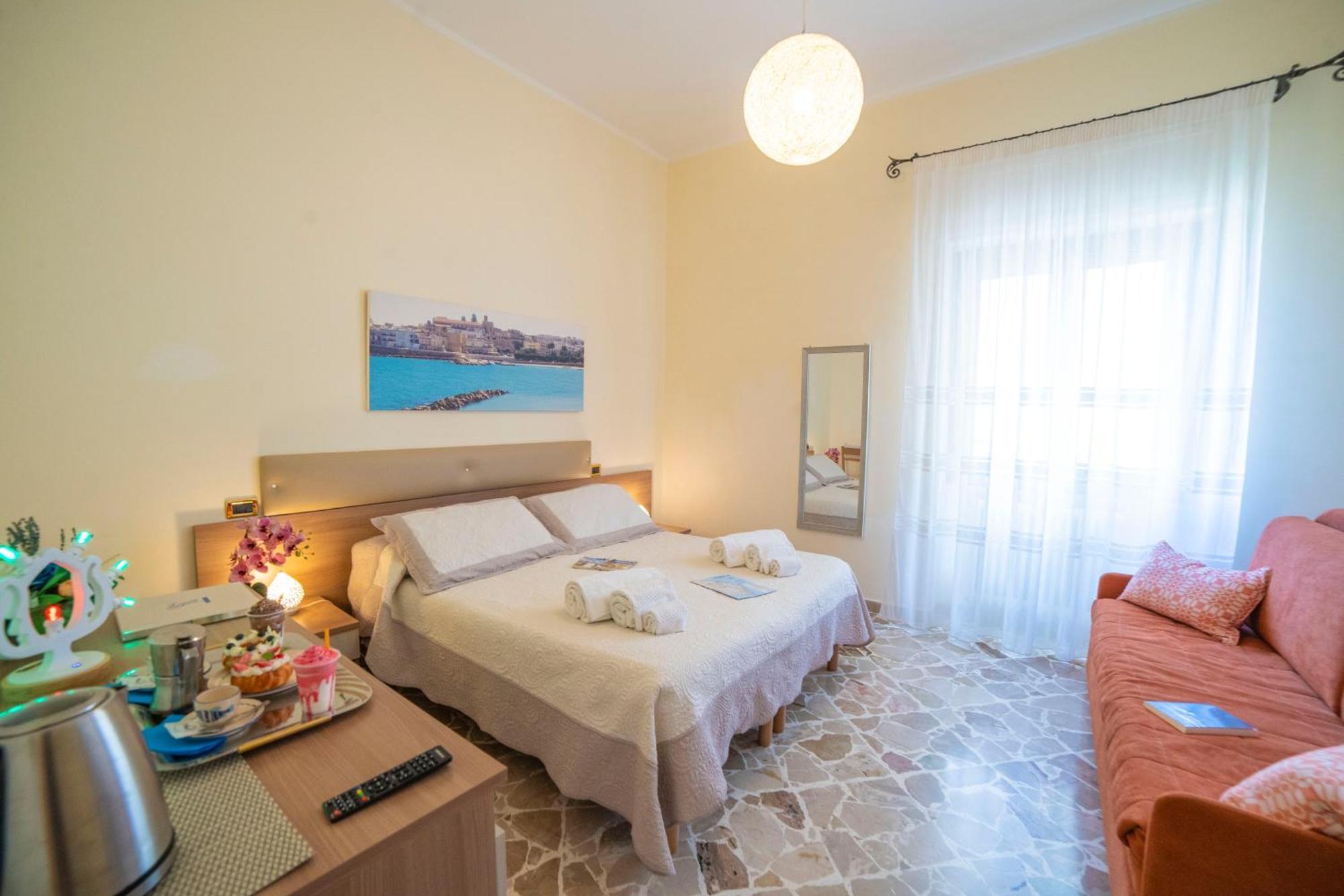 B&B A Due Passi Otranto Exterior photo